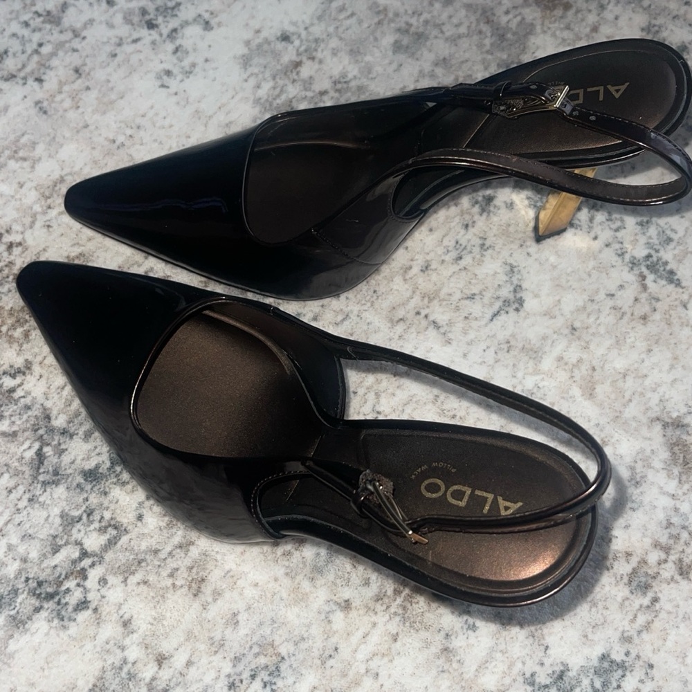 Aldo Glossy Black and Gold Heels - Picture 5 of 6